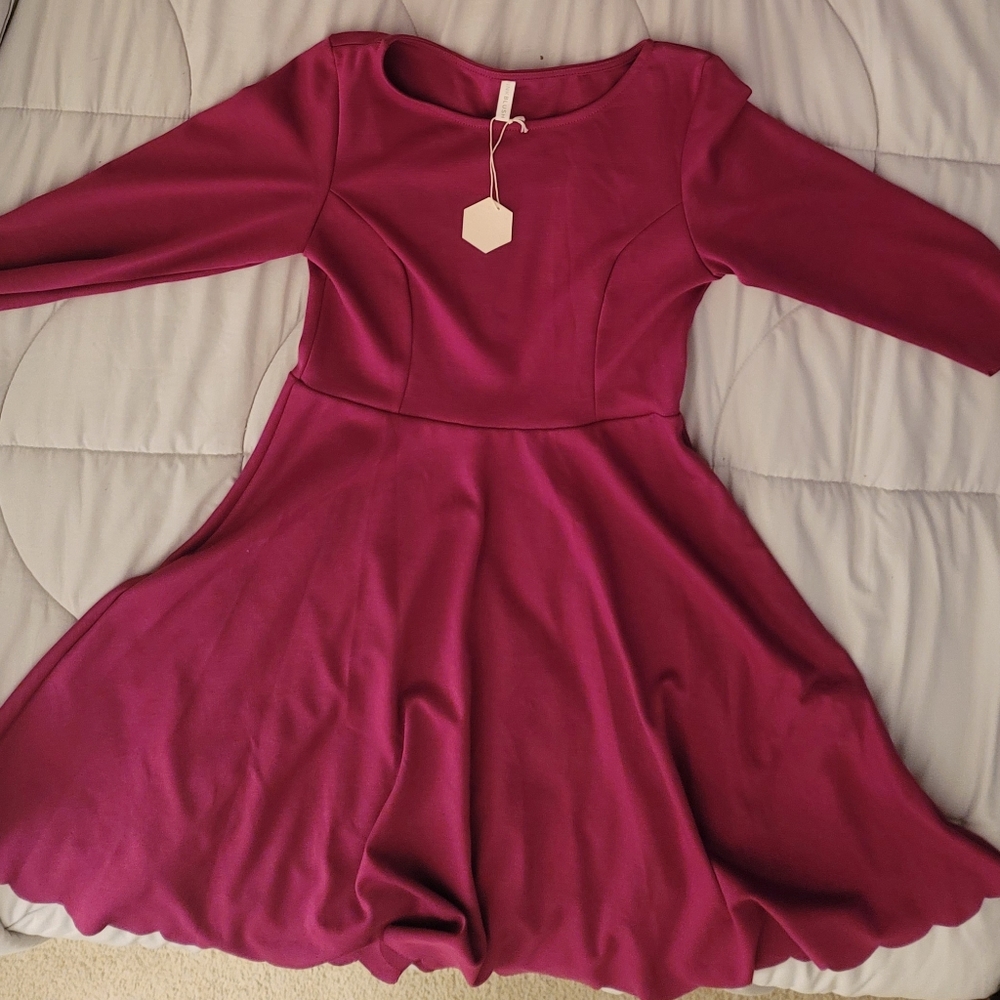 Pink Blush Maternity dress size Medium color plum